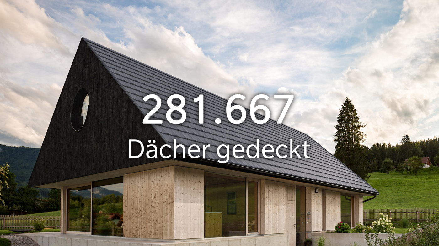 Ob Neubau oder Sanierung: Mit Wienerberger Tondachziegeln werden jährlich 290.000 Dächer gedeckt. Die langlebigen Naturprodukte eröffnen vielfältige Möglichkeiten bei der Gestaltung von Dächern und Fassaden.