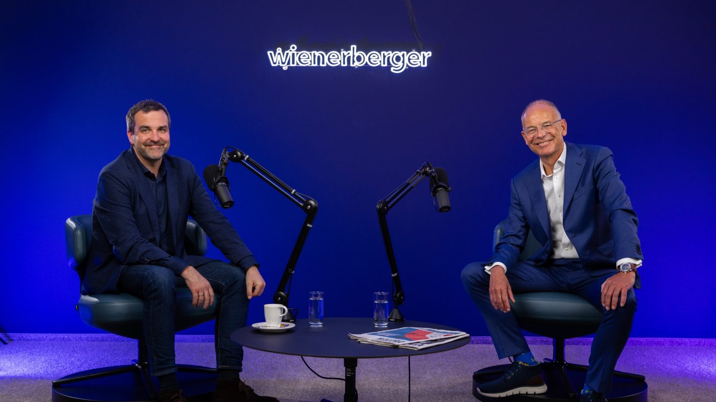 Florian Klenk und Heimo Scheuch im wienerberger Podcast-Studio