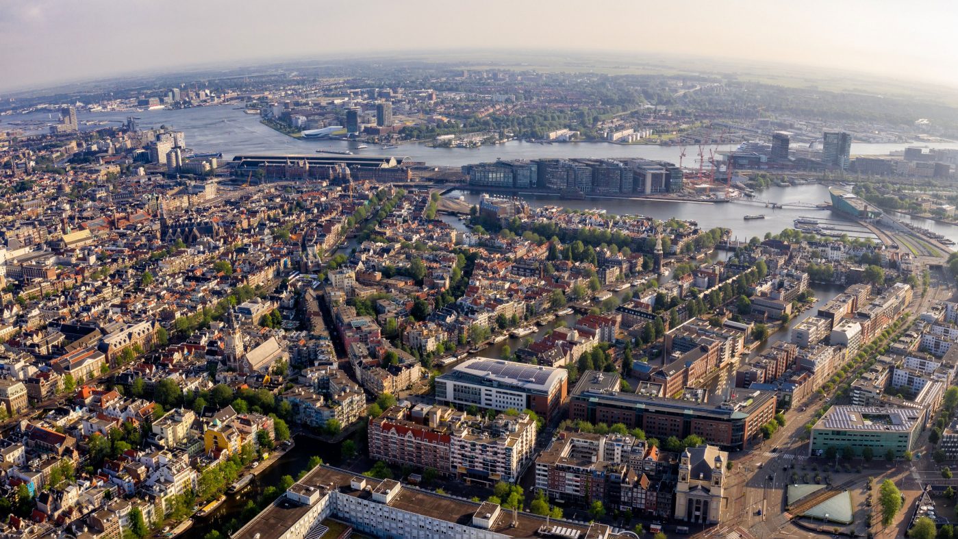 Stadt von oben, Meer
