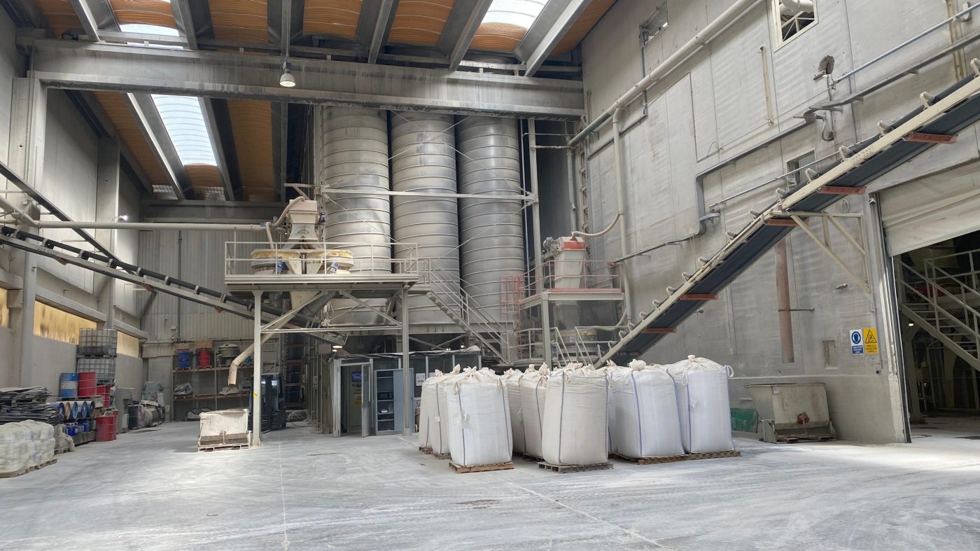 Material in einer Halle