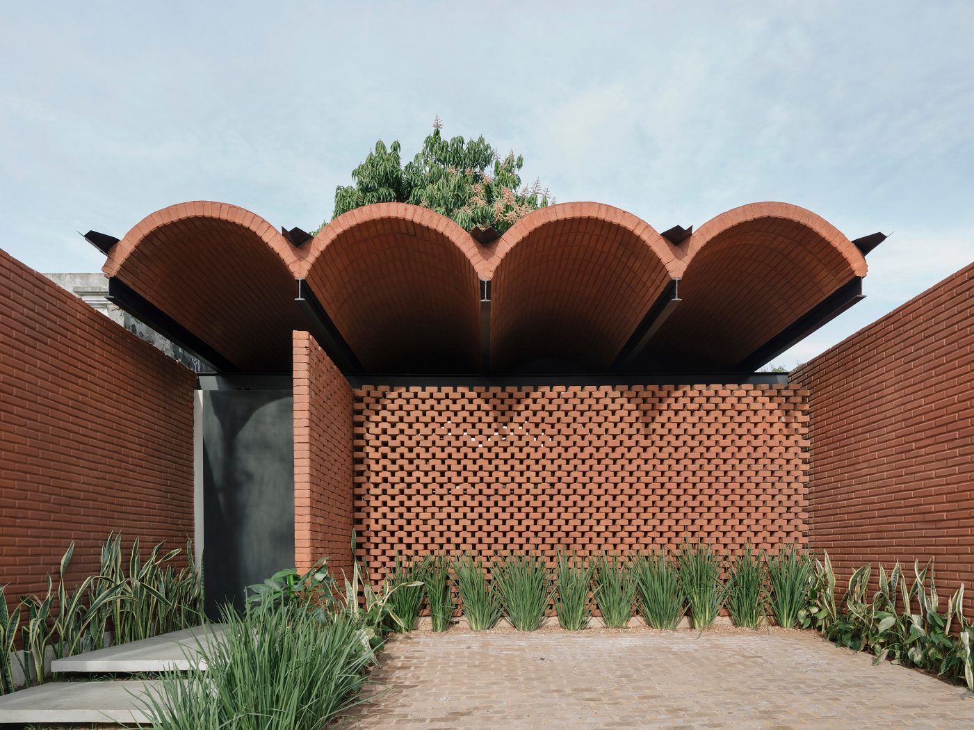 The Intermediate House