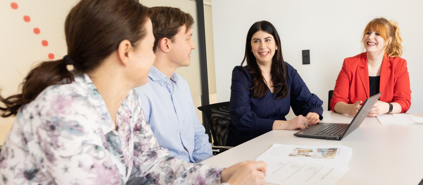 Employees in Dialogue