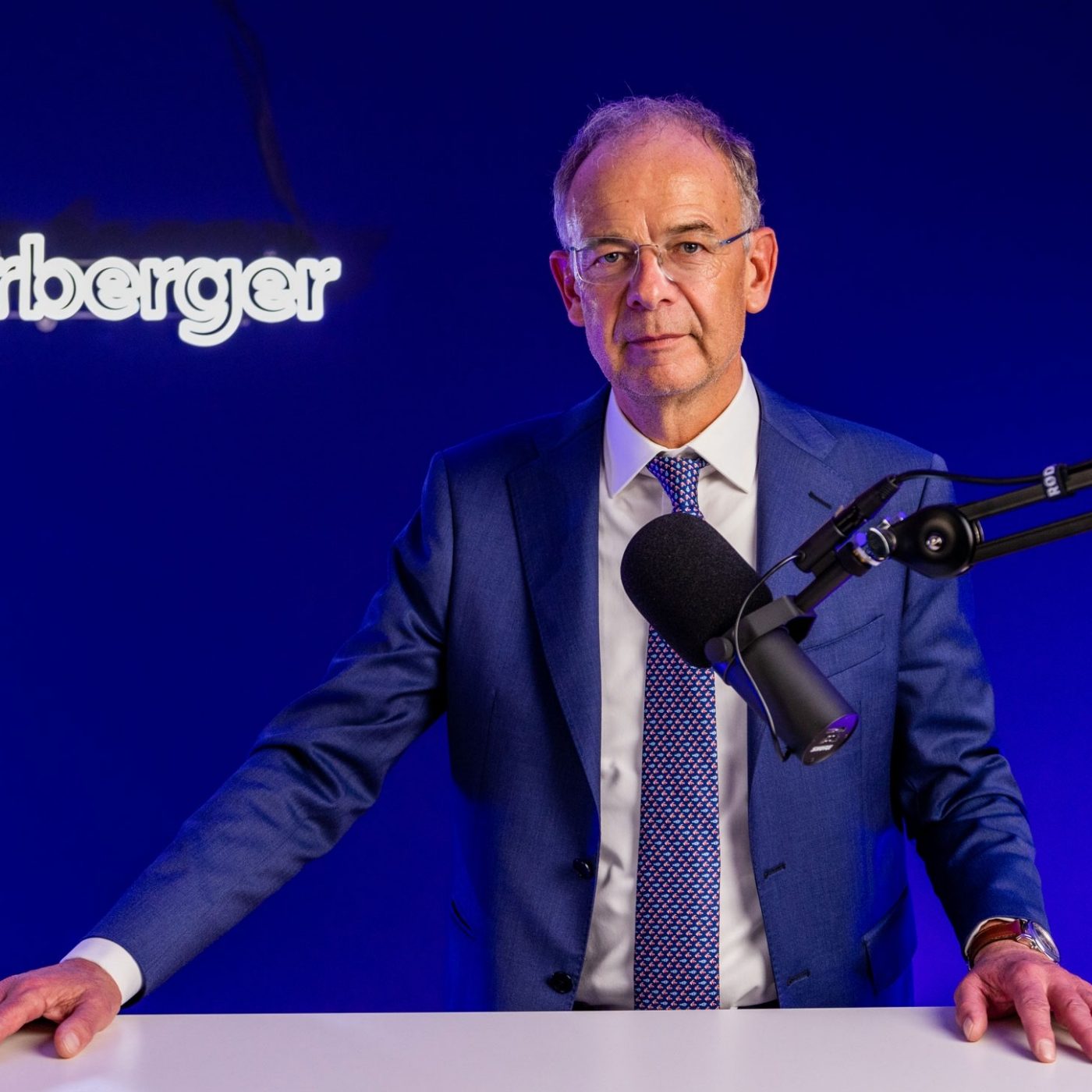 Heimo Scheuch with a microphone