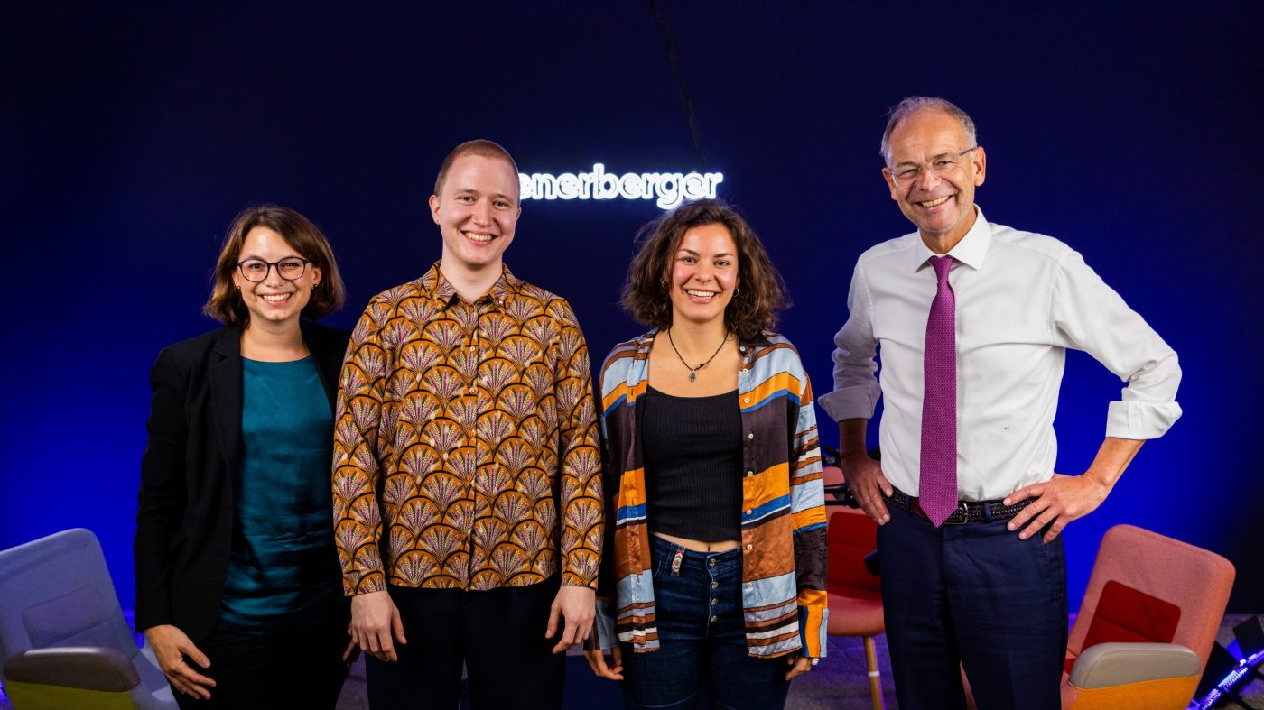 Antonia Krische-Reitmayer, Thomas Weinberger, Antonia Baumgartner and Heimo Scheuch in the wienerberger Podcast-Studio