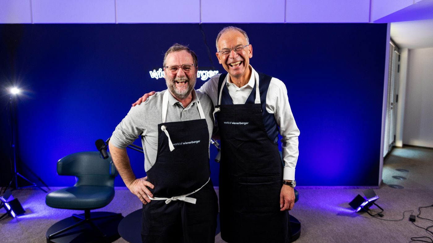 Sepp Schellhorn and Heimo Scheuch in the wienerberger podcast studio
