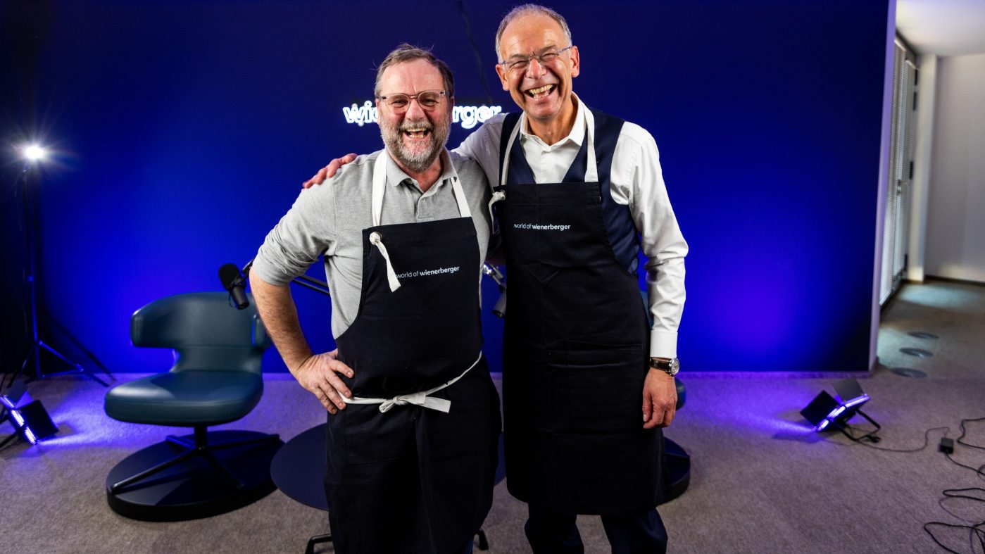 Sepp Schellhorn and Heimo Scheuch in the wienerberger podcast studio