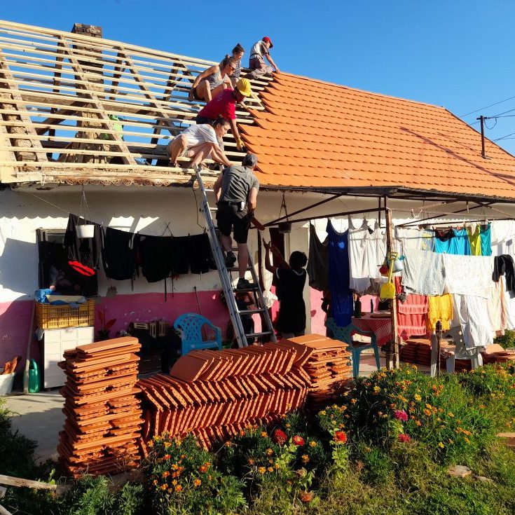 House, people, roofing, roof tiles, clothesline