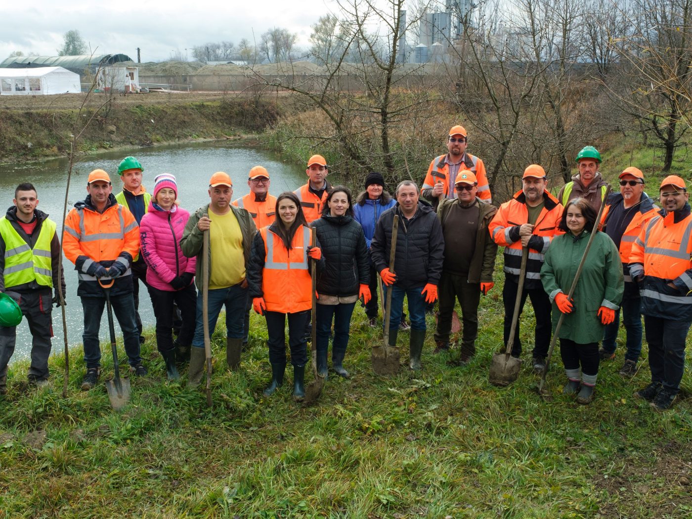 A group of volunteers on a naturing project