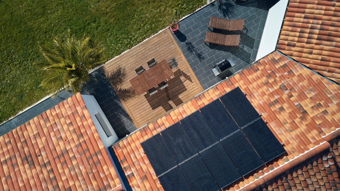 Roof with tiles